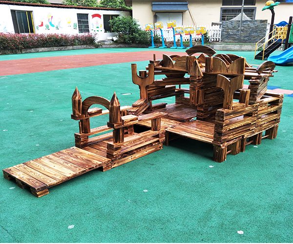 幼儿园大型户外碳化积木儿童构建区拼插积木质实心积木