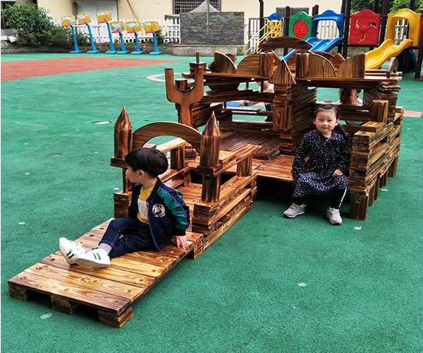 幼儿园大型户外碳化积木儿童构建区拼插积木质实心积木