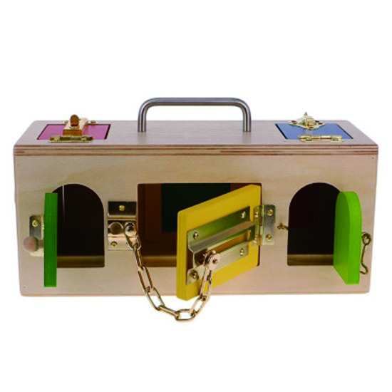 蒙氏教具锁扣木箱儿童早教益智幼儿园开锁箱教学标准教具Lock Box